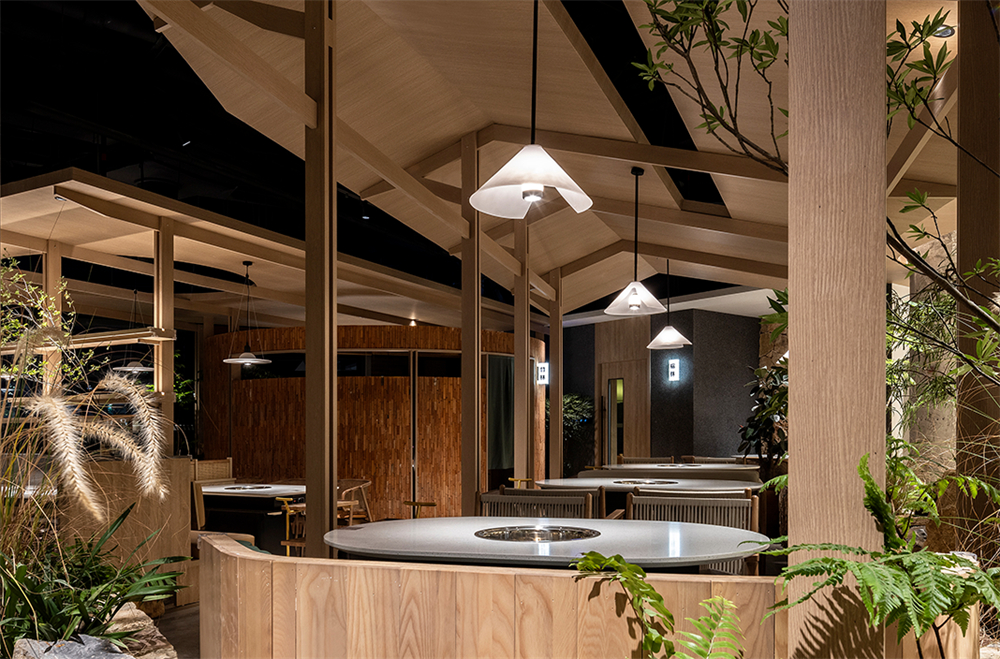 迷霧森林場景 翠焱成都火鍋店裝修設(shè)計(jì)方案(圖4) 迷霧森林場景 翠焱成都火鍋店裝修設(shè)計(jì)方案(圖4)