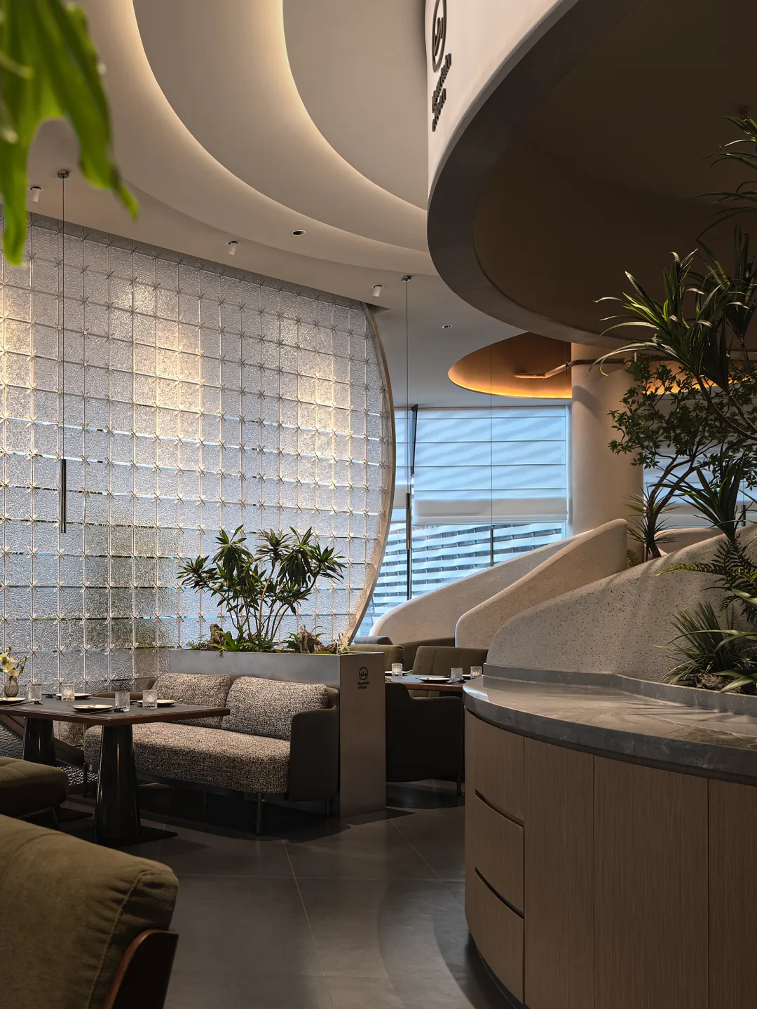 鄭州山有月茶與餐·茶餐廳裝修設(shè)計(jì)分享(圖5) 鄭州山有月茶與餐·茶餐廳裝修設(shè)計(jì)分享(圖5)