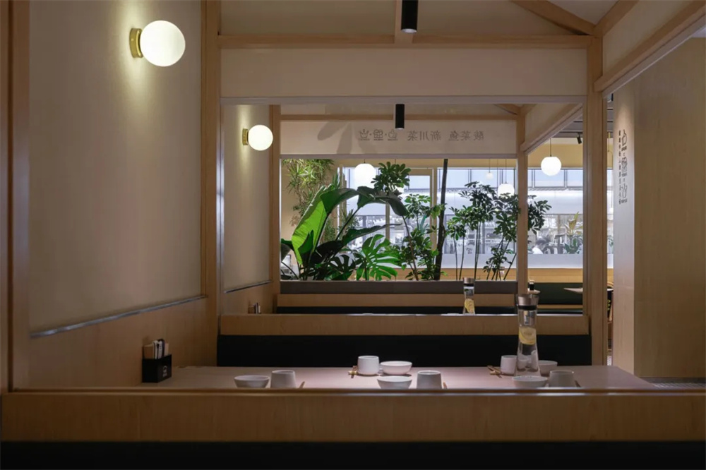 鄭州金博大推薦漁語魚四川小館裝修設(shè)計方案(圖7) 鄭州金博大推薦漁語魚四川小館裝修設(shè)計方案(圖7)