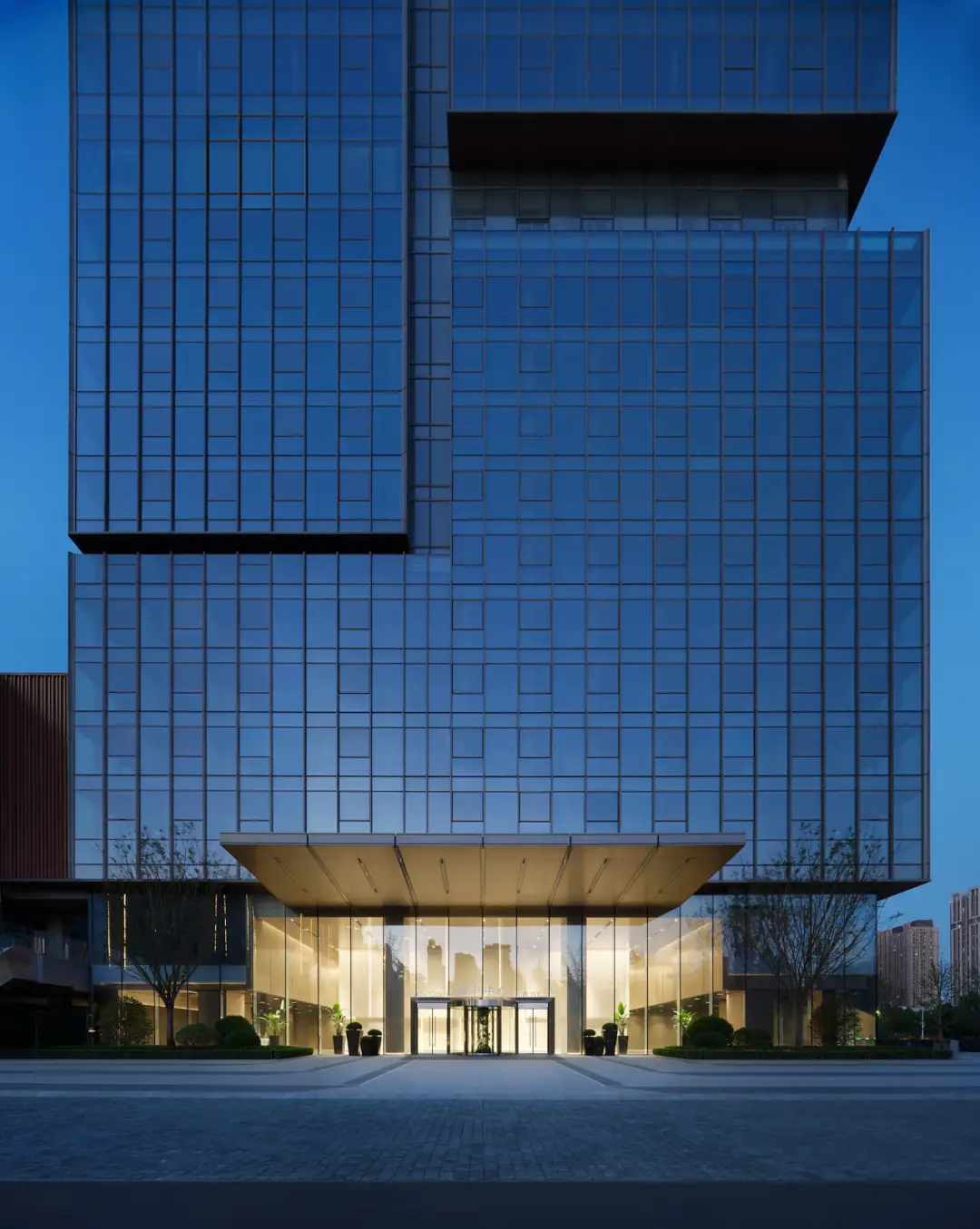 鄭州保利文化廣場辦公樓裝修設(shè)計方案(圖1) 鄭州保利文化廣場辦公樓裝修設(shè)計方案(圖1)