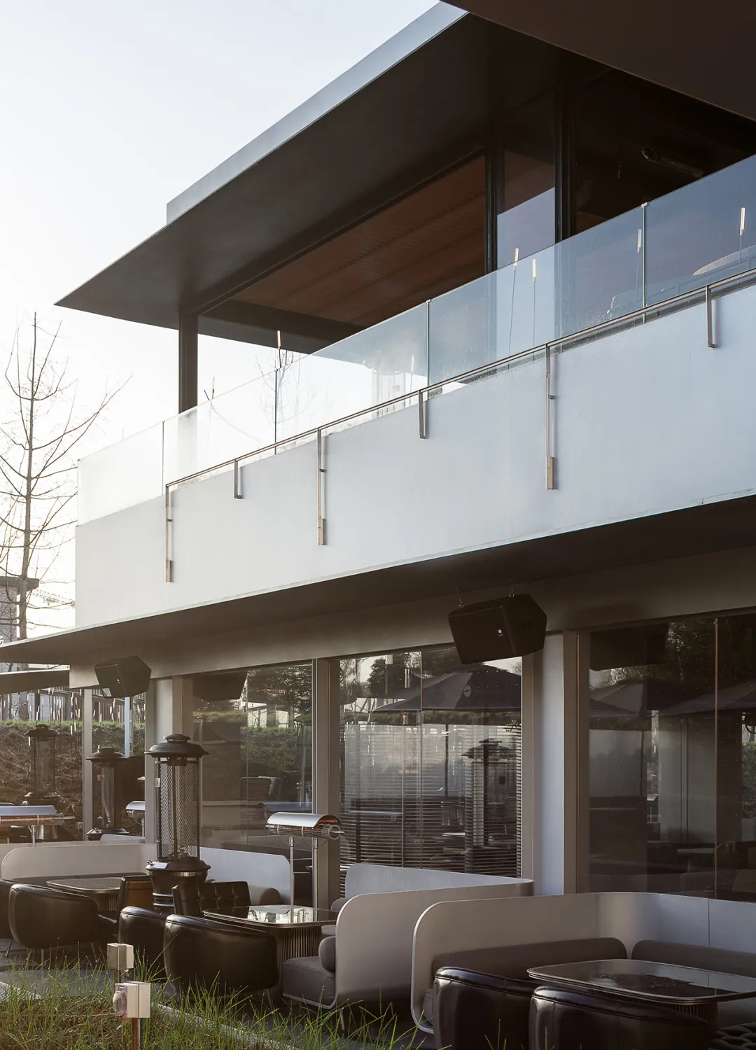 鄭州金博大推薦前衛(wèi)科技風小酒館裝修設計方案(圖10) 鄭州金博大推薦前衛(wèi)科技風小酒館裝修設計方案(圖10)