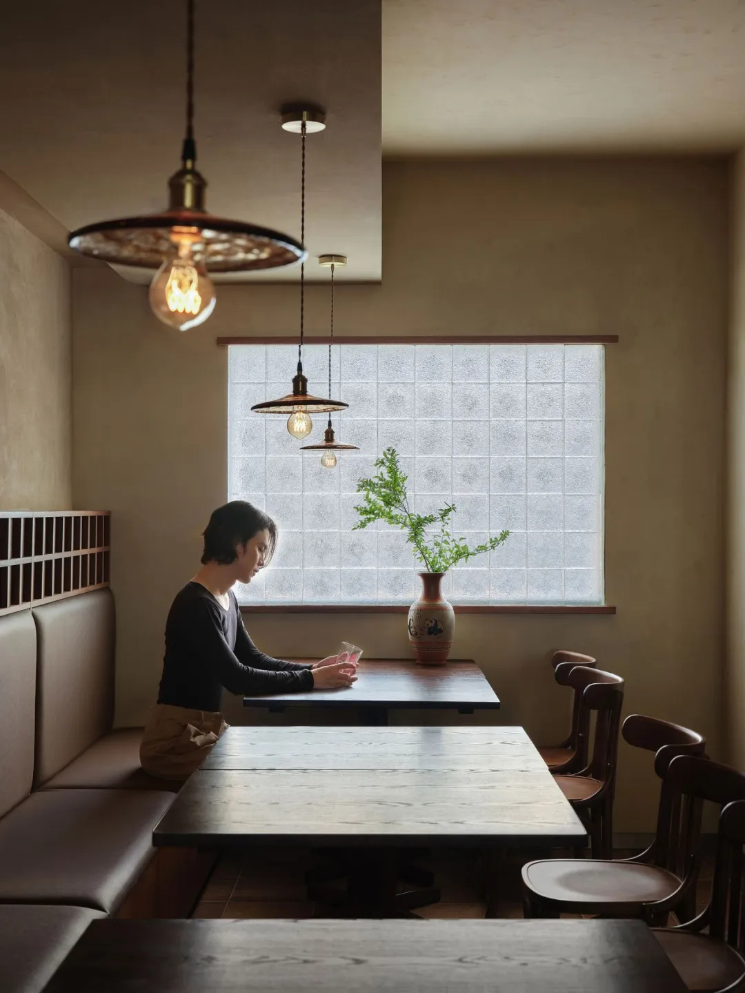 鄭州金博大推薦辣富友川菜館社區(qū)店裝修設(shè)計(jì)案例(圖4) 鄭州金博大推薦辣富友川菜館社區(qū)店裝修設(shè)計(jì)案例(圖4)