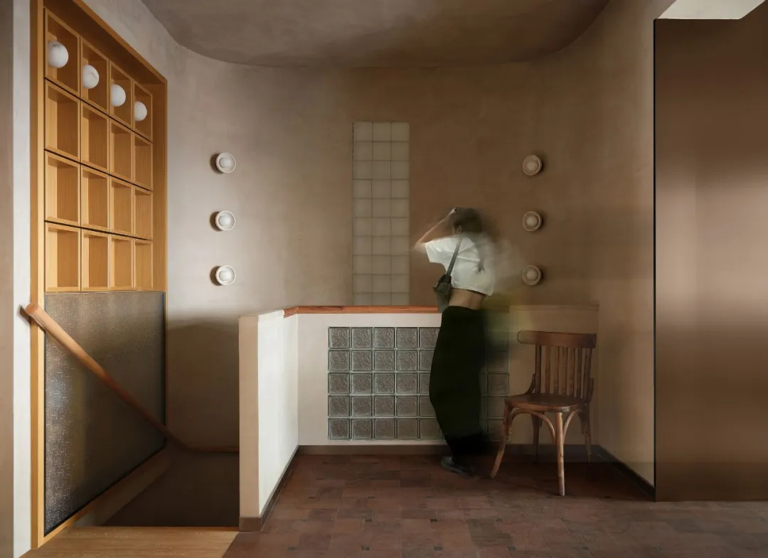 鄭州金博大推薦辣富友川菜館社區(qū)店裝修設(shè)計(jì)案例(圖9) 鄭州金博大推薦辣富友川菜館社區(qū)店裝修設(shè)計(jì)案例(圖9)