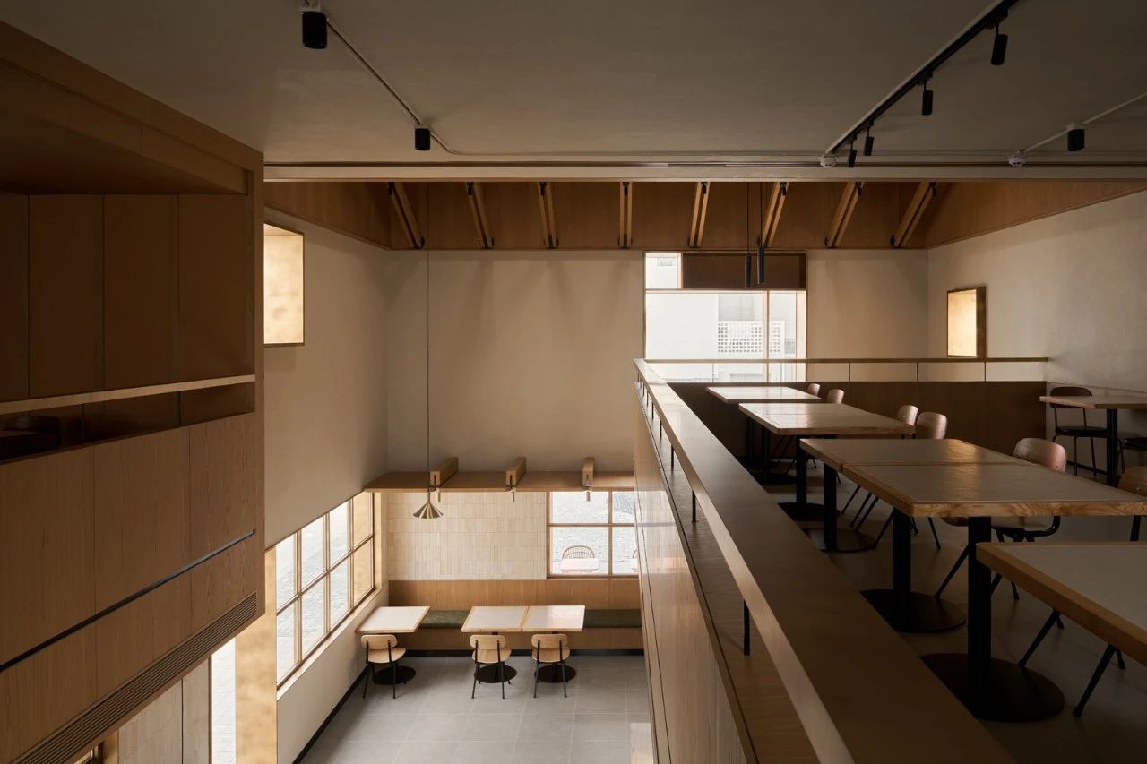 珍煲糖水·砂鍋·小海鮮融合餐廳裝修設(shè)計方案(圖7) 珍煲糖水·砂鍋·小海鮮融合餐廳裝修設(shè)計方案(圖7)