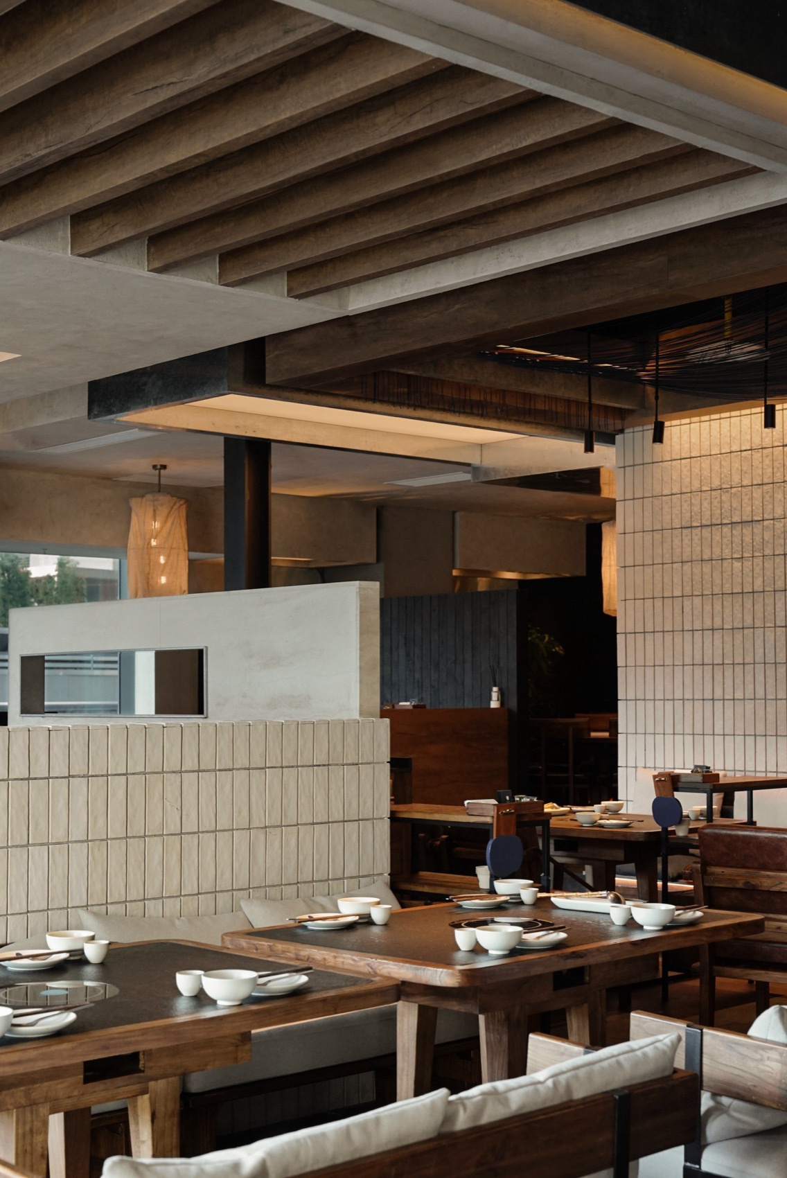 鄭州金博大推薦藍(lán)果子云南酸湯火鍋店裝修設(shè)計(jì)(圖7) 鄭州金博大推薦藍(lán)果子云南酸湯火鍋店裝修設(shè)計(jì)(圖7)