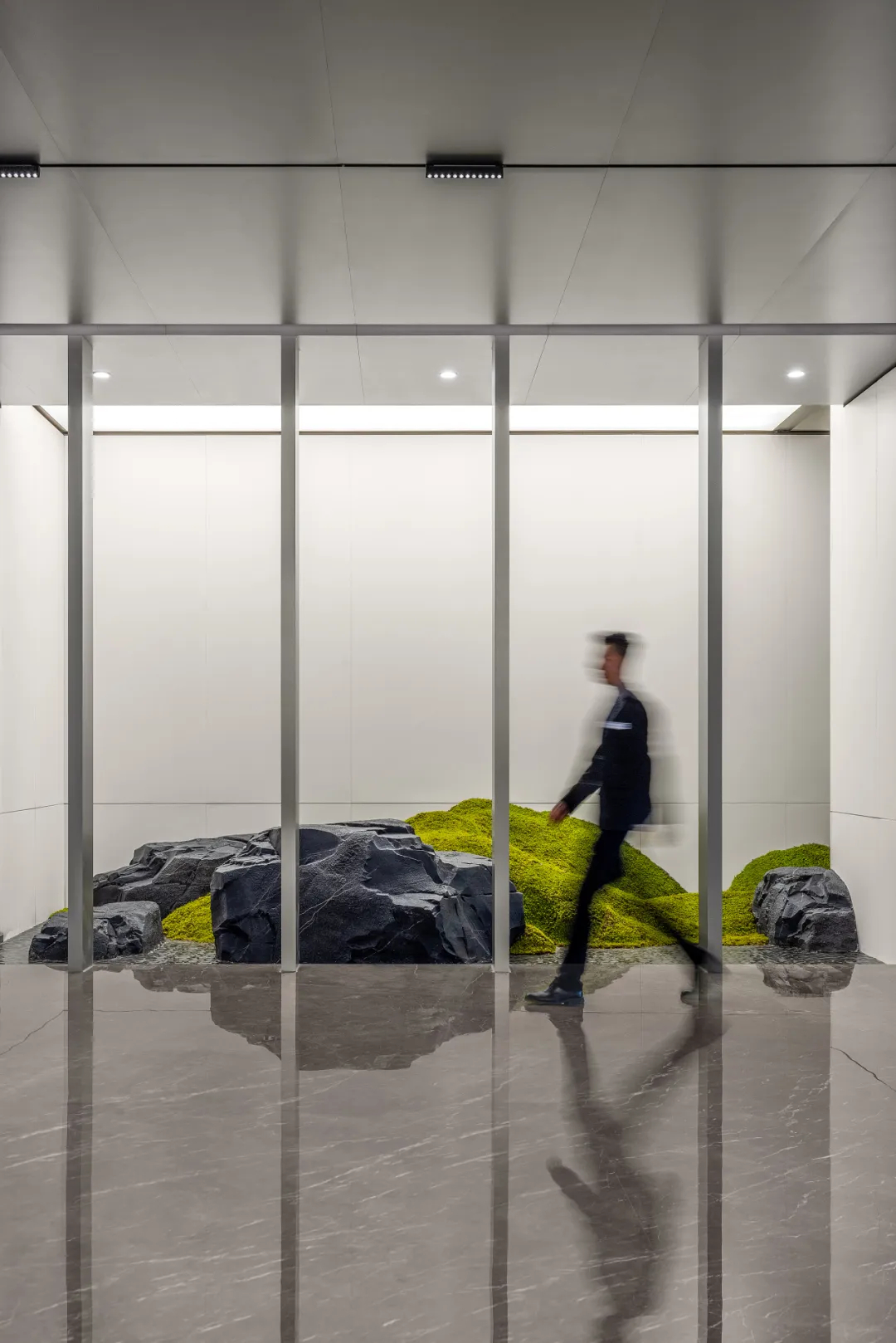 2萬6千平現(xiàn)代花園式商務(wù)辦公樓裝修設(shè)計方案(圖7) 2萬6千平現(xiàn)代花園式商務(wù)辦公樓裝修設(shè)計方案(圖7)