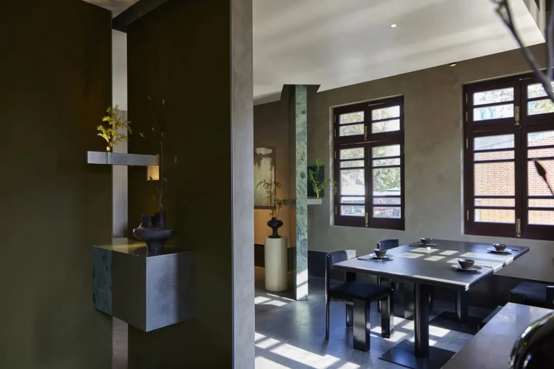 鄭州金博大推薦蔥蘢和牛小火鍋餐廳裝修設(shè)計(jì)(圖8) 鄭州金博大推薦蔥蘢和牛小火鍋餐廳裝修設(shè)計(jì)(圖8)