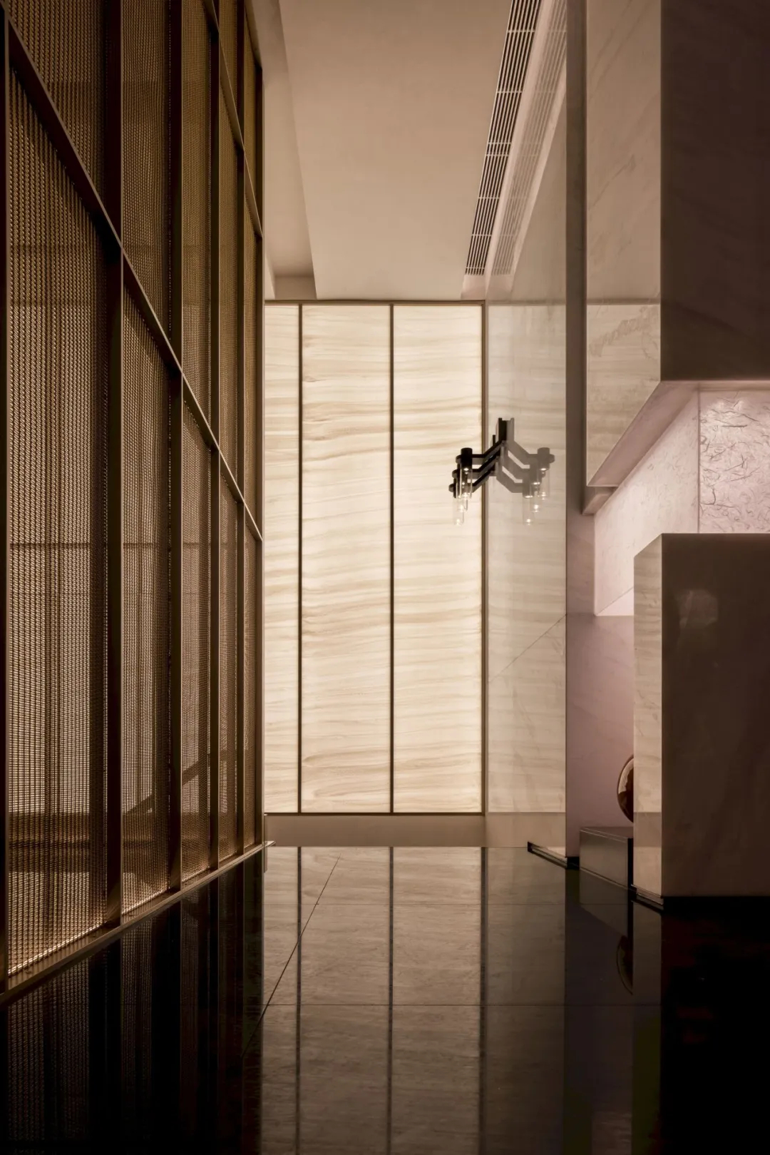 鄭州金博大推薦協(xié)成連鎖海鮮火鍋店裝修設(shè)計(jì)(圖7) 鄭州金博大推薦協(xié)成連鎖海鮮火鍋店裝修設(shè)計(jì)(圖7)