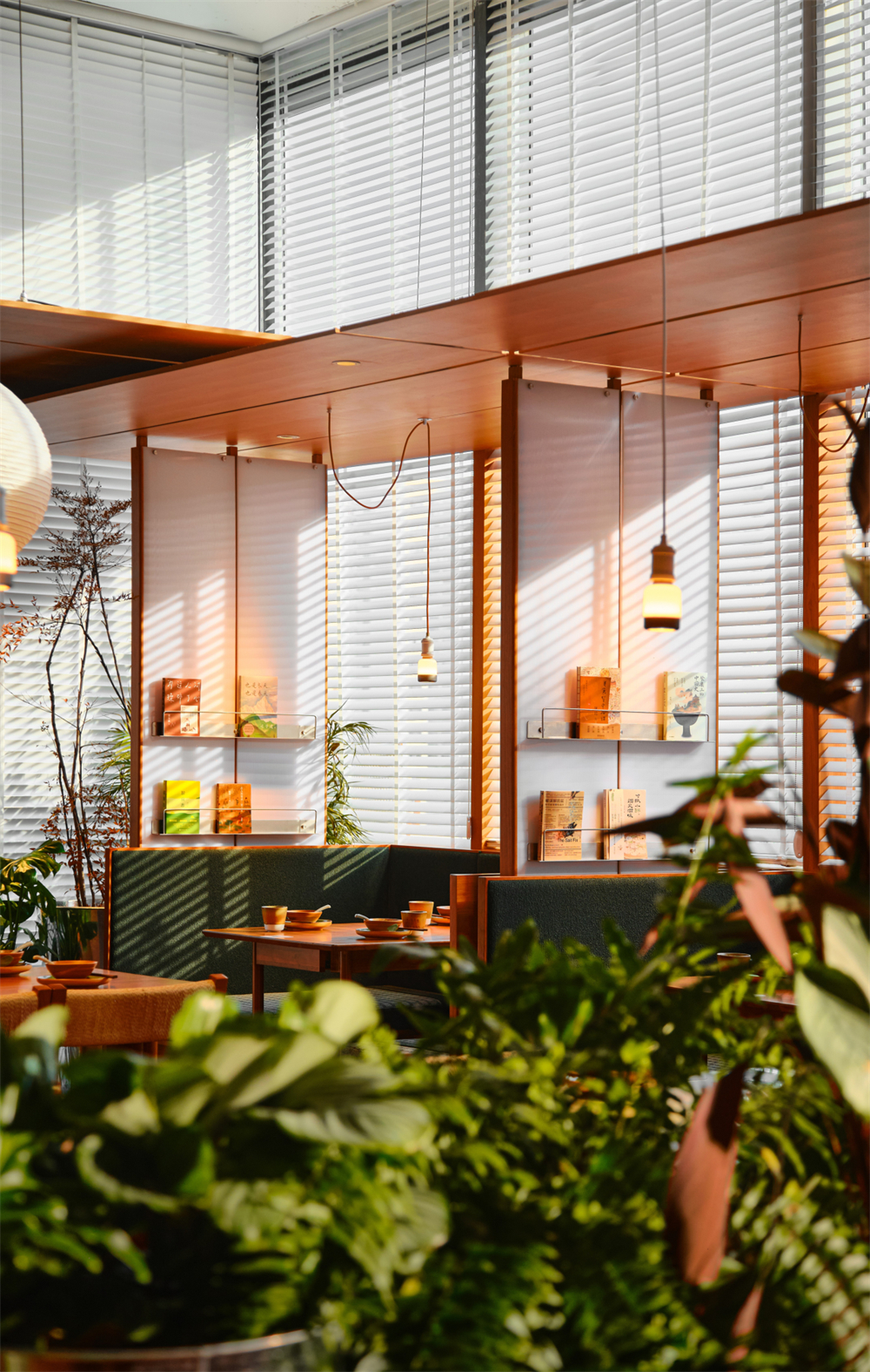 溫柔工業(yè)風(fēng) 三只辣椒餐飲店裝修設(shè)計(圖1) 溫柔工業(yè)風(fēng) 三只辣椒餐飲店裝修設(shè)計(圖1)